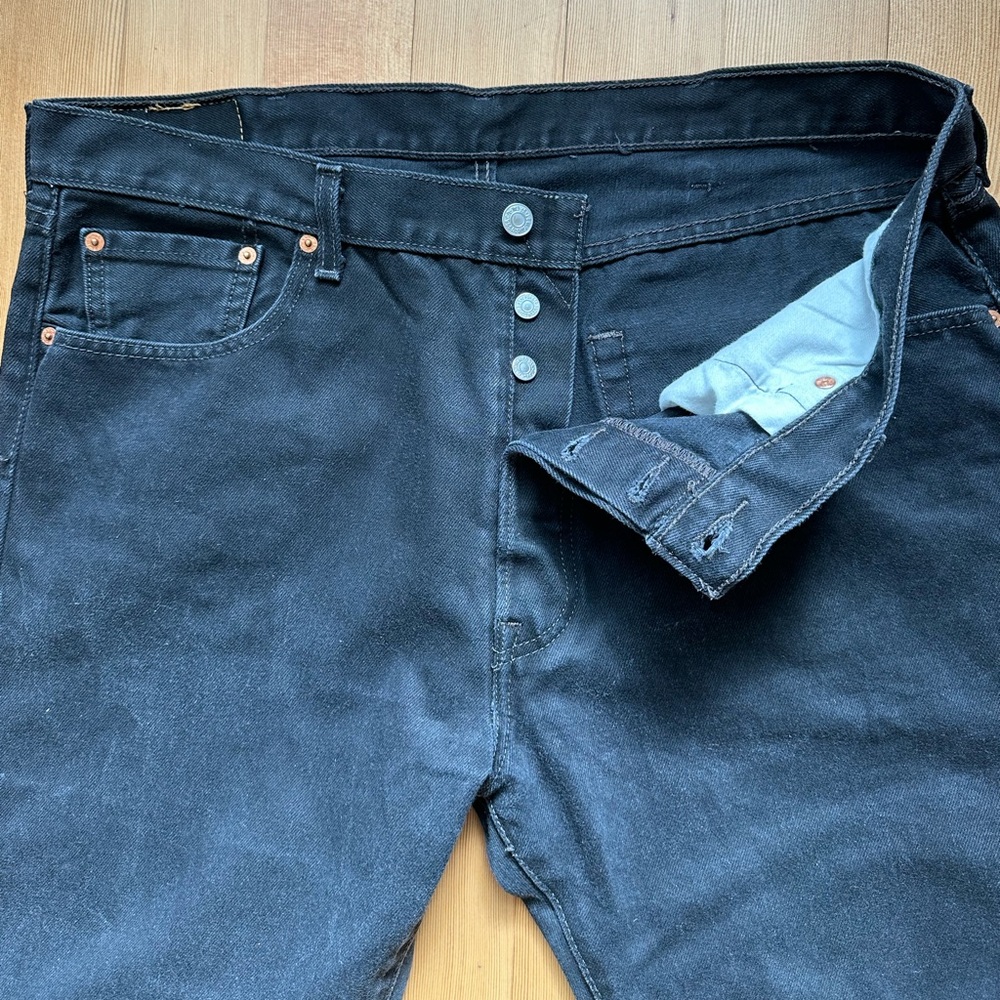 Levi’s 501 Button Fly Jeans Men’s 38x32 Straight Leg Black Made In Mexico - Picture 4 of 12